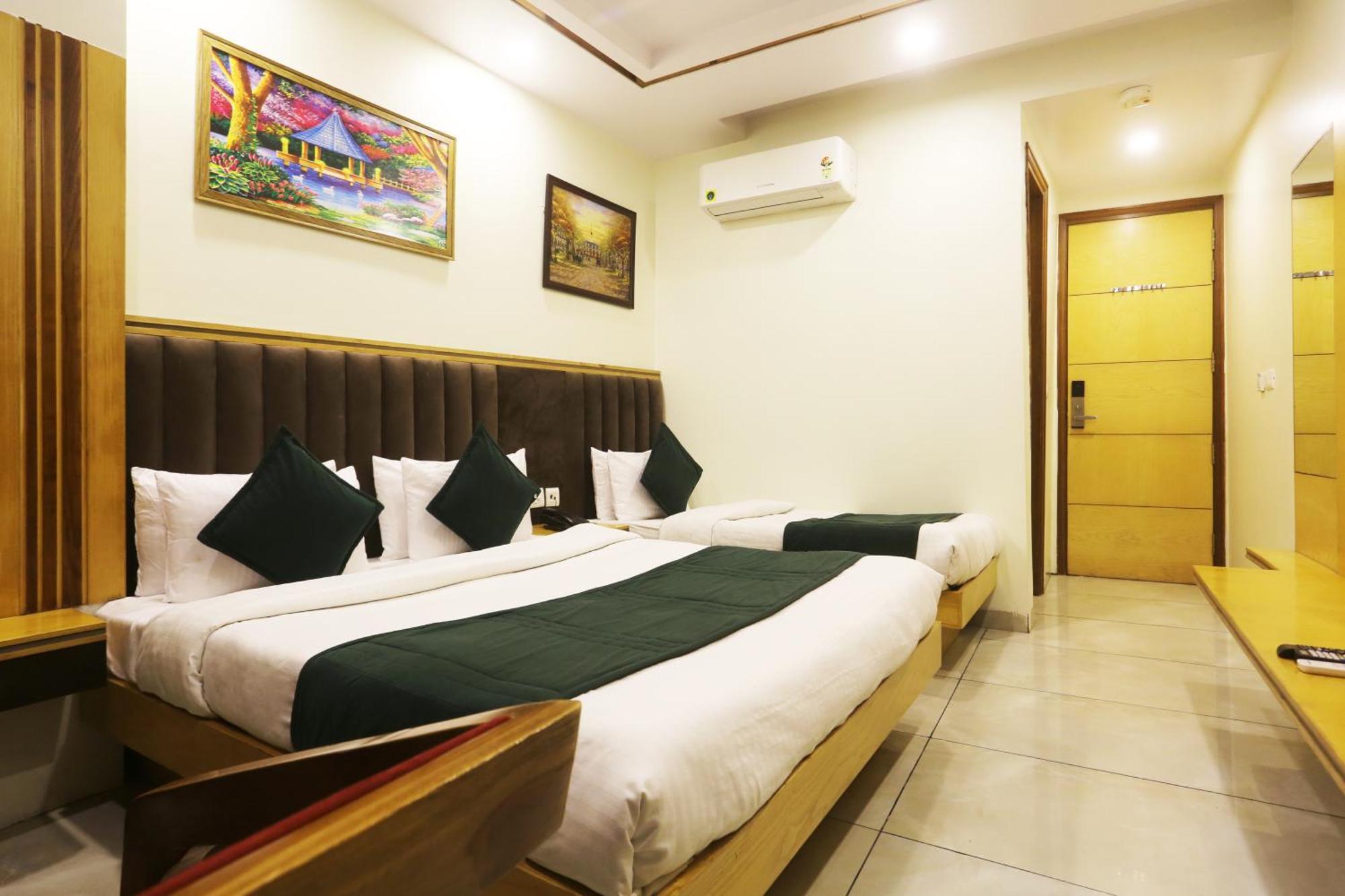 Hotel Aman Imperial Just A Minute Away From New Delhi Railway Station And Connaught Place Dış mekan fotoğraf